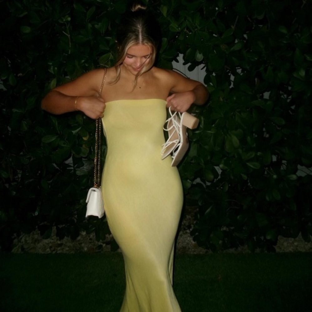 SUMMER AWAY Matera Strapless Maxi Dress in Yellow M - Picture 2 of 10